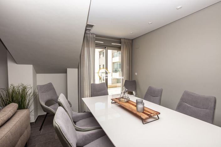 Image No.21-4 Bed Penthouse for sale