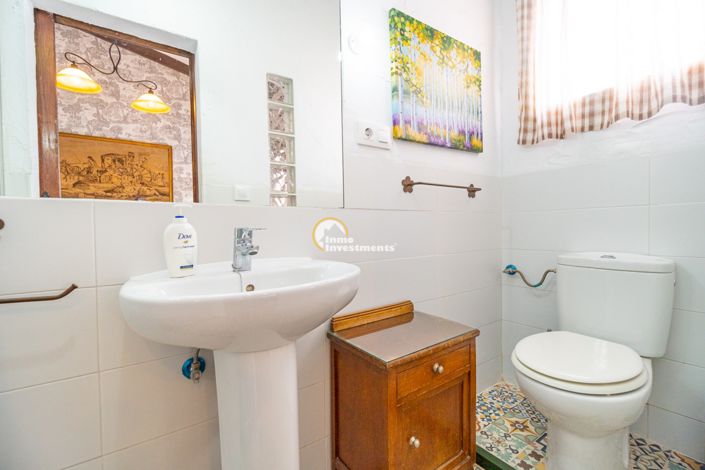 Image No.19-9 Bed Villa for sale