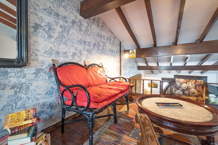 Image No.6-9 Bed Villa for sale