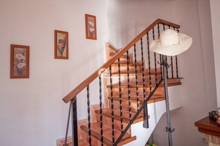 Image No.11-2 Bed Townhouse for sale