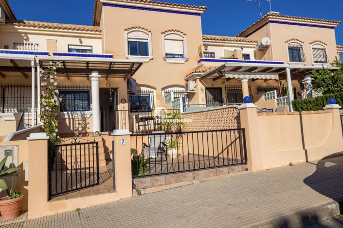 Image No.36-2 Bed Townhouse for sale