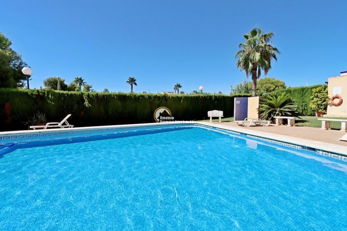 Image No.37-2 Bed Townhouse for sale