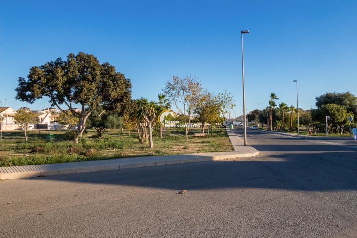 Image No.33-2 Bed Quad for sale