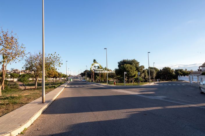 Image No.34-2 Bed Quad for sale