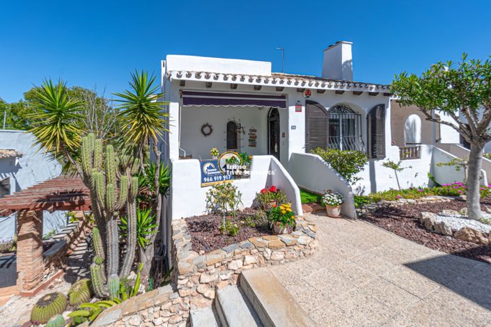 Image No.2-Villa de 2 chambres à vendre à Villamartin