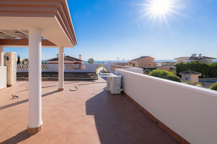 Image No.32-3 Bed Villa for sale