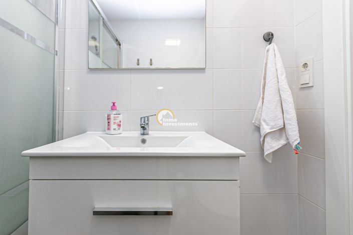 Image No.22-2 Bed Bungalow for sale