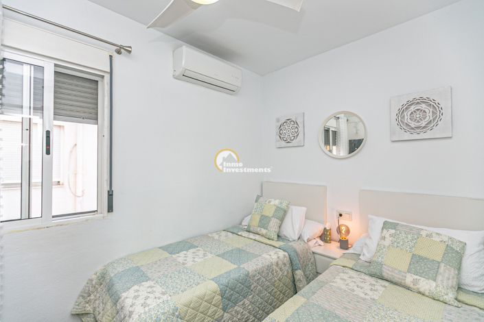 Image No.25-2 Bed Bungalow for sale