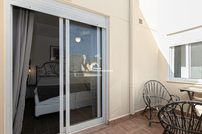 Image No.41-2 Bed Townhouse for sale