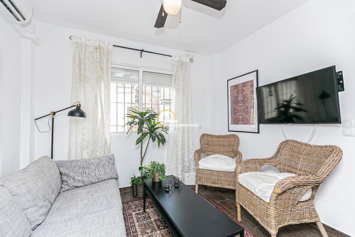 Image No.8-2 Bed Townhouse for sale