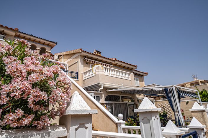 Image No.20-2 Bed Apartment for sale