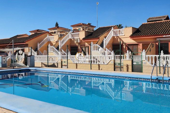 Image No.18-2 Bed Townhouse for sale