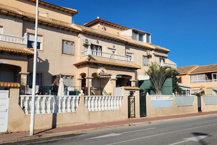 Image No.2-2 Bed Townhouse for sale