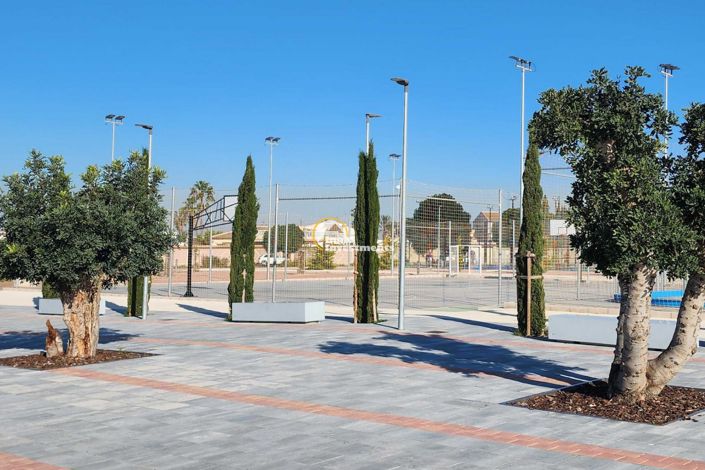 Image No.20-2 Bed Townhouse for sale