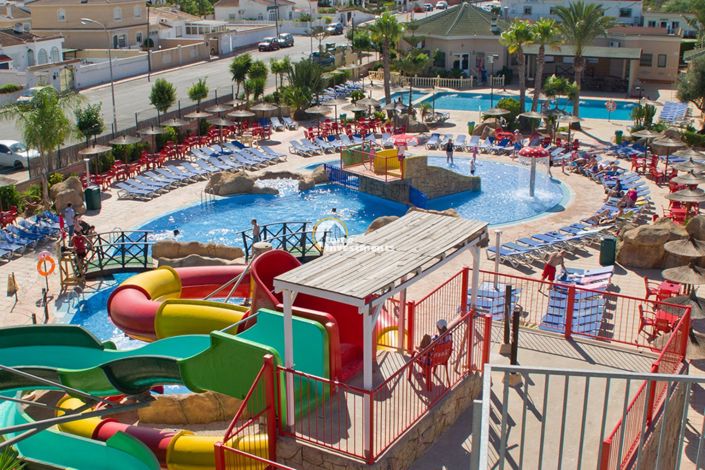 Image No.25-2 Bed Townhouse for sale