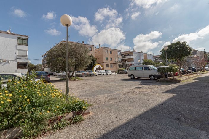 Image No.25-Studio for sale