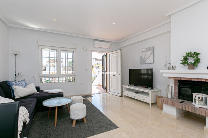 Image No.11-2 Bed Townhouse for sale