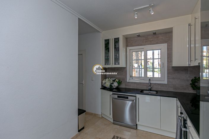 Image No.15-2 Bed Townhouse for sale