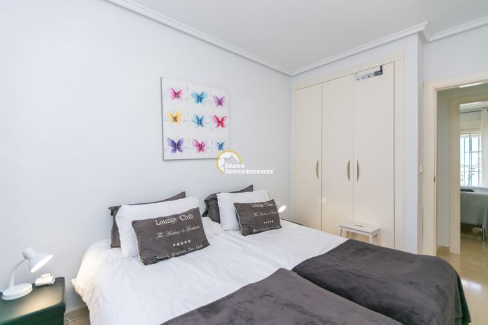 Image No.25-2 Bed Townhouse for sale