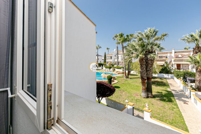 Image No.26-2 Bed Townhouse for sale