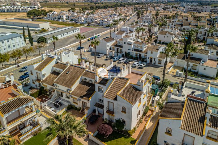 Image No.2-2 Bed Townhouse for sale