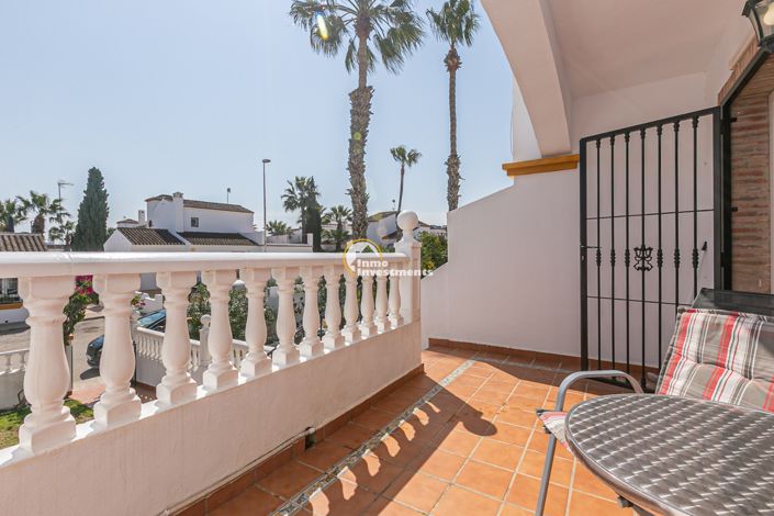 Image No.45-2 Bed Townhouse for sale