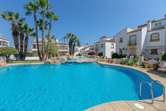 Image No.48-2 Bed Townhouse for sale