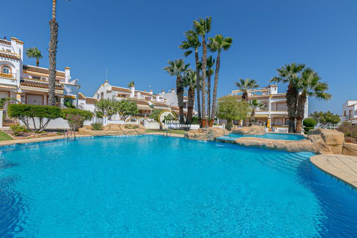 Image No.49-2 Bed Townhouse for sale