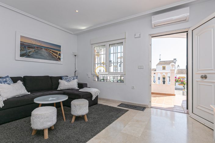 Image No.7-2 Bed Townhouse for sale