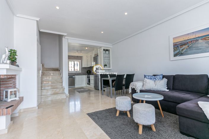 Image No.8-2 Bed Townhouse for sale