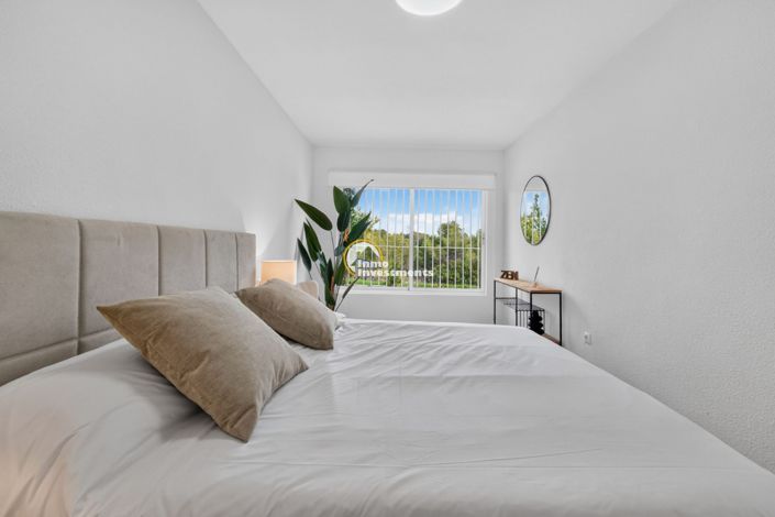 Image No.15-2 Bed Apartment for sale