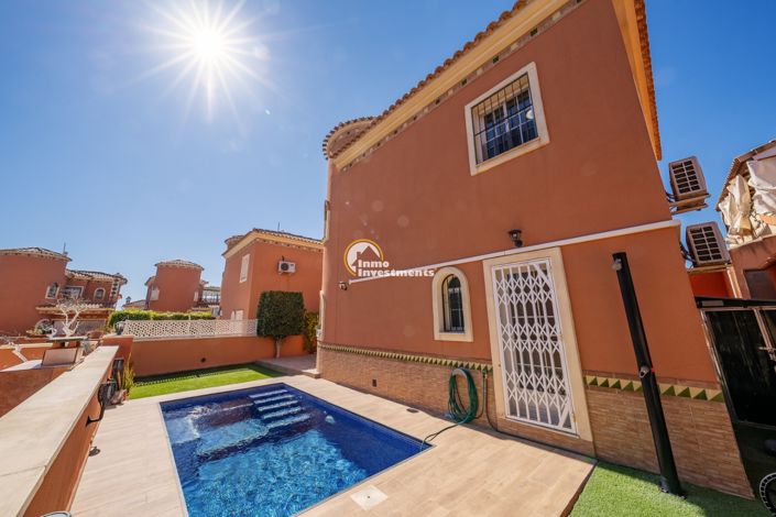 Image No.2-Villa de 3 chambres à vendre à Playa Flamenca