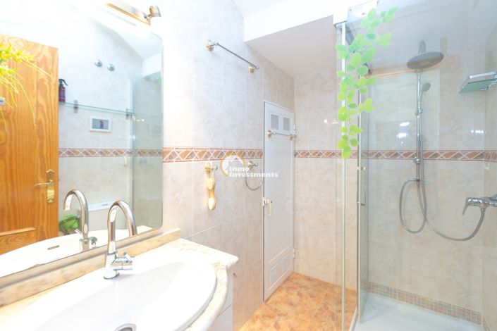 Image No.16-2 Bed Villa for sale