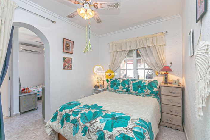 Image No.10-4 Bed Townhouse for sale