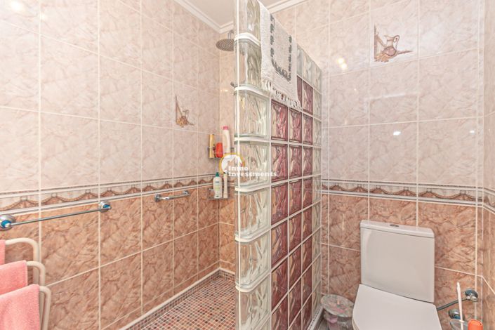 Image No.16-4 Bed Townhouse for sale