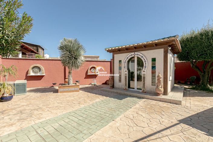 Image No.4-4 Bed Townhouse for sale