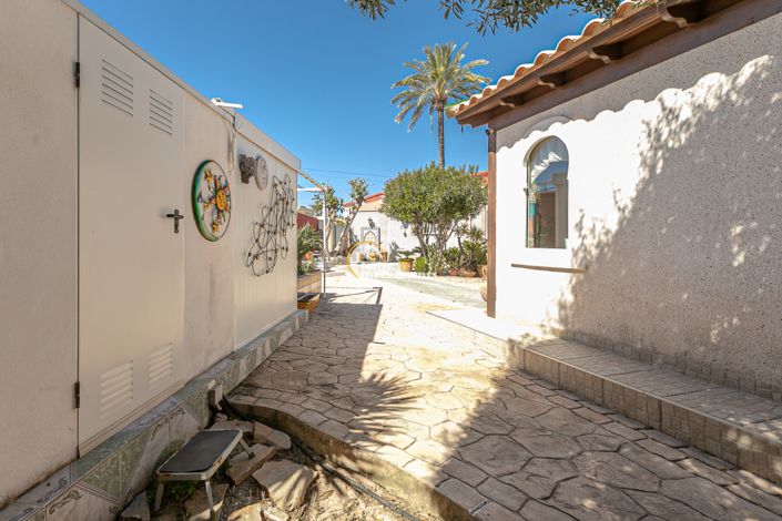 Image No.44-4 Bed Townhouse for sale