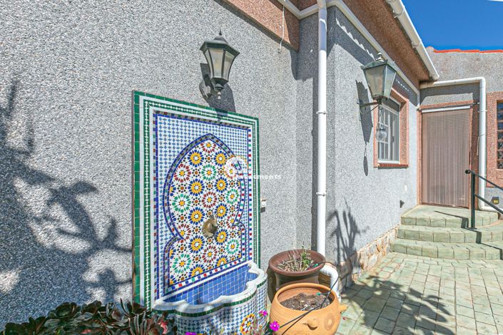 Image No.47-4 Bed Townhouse for sale