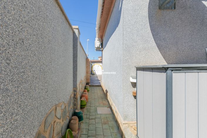 Image No.48-4 Bed Townhouse for sale