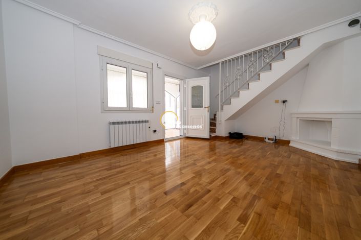 Image No.10-3 Bed Quad for sale