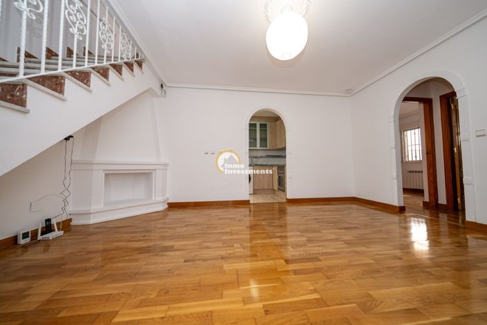 Image No.4-3 Bed Quad for sale