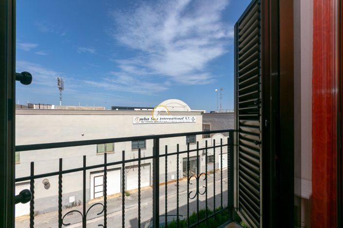 Image No.31-2 Bed Apartment for sale