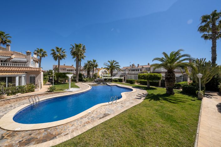 Image No.39-4 Bed Apartment for sale