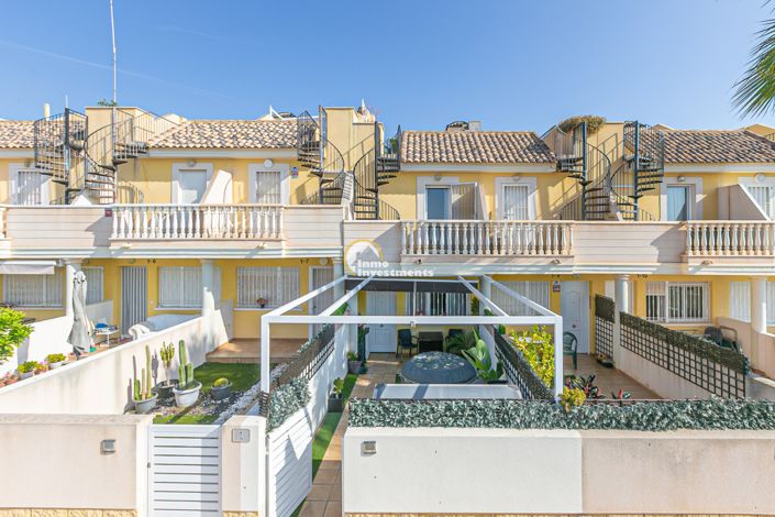 Image No.2-2 Bed Townhouse for sale