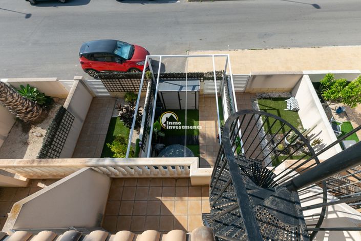 Image No.33-2 Bed Townhouse for sale