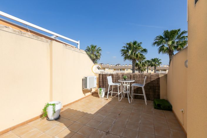 Image No.35-2 Bed Townhouse for sale