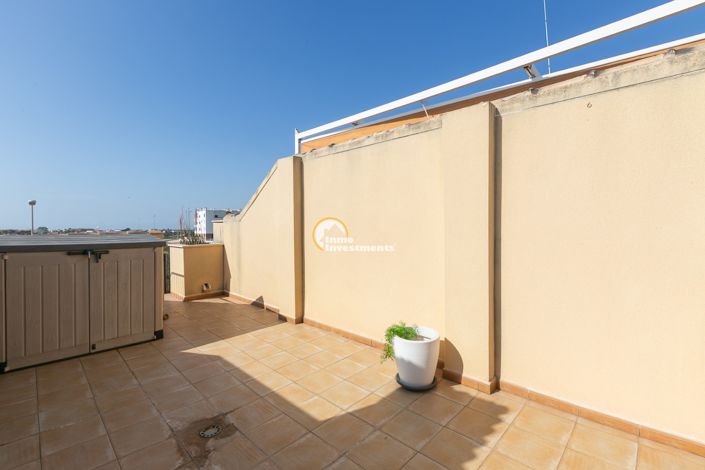 Image No.37-2 Bed Townhouse for sale
