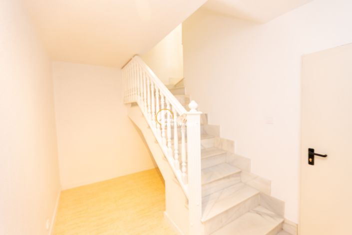 Image No.33-2 Bed Quad for sale