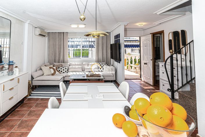 Image No.13-3 Bed Townhouse for sale