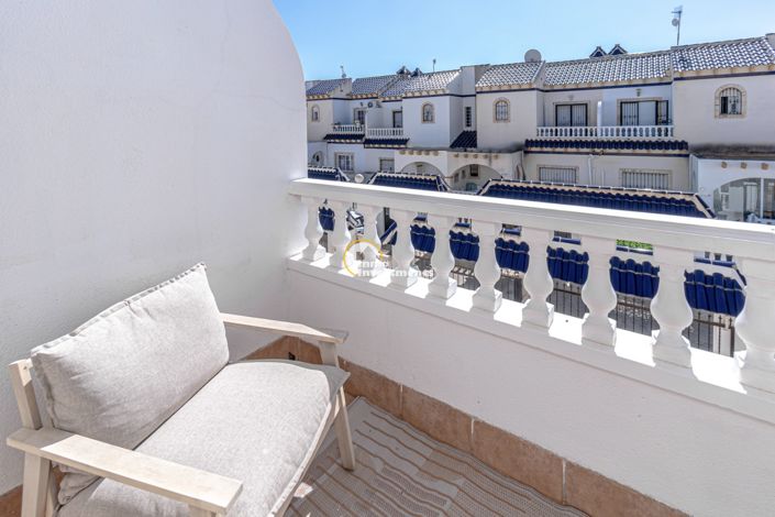 Image No.32-3 Bed Townhouse for sale